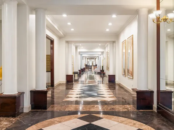 305 East 72nd Street image 9 of 10