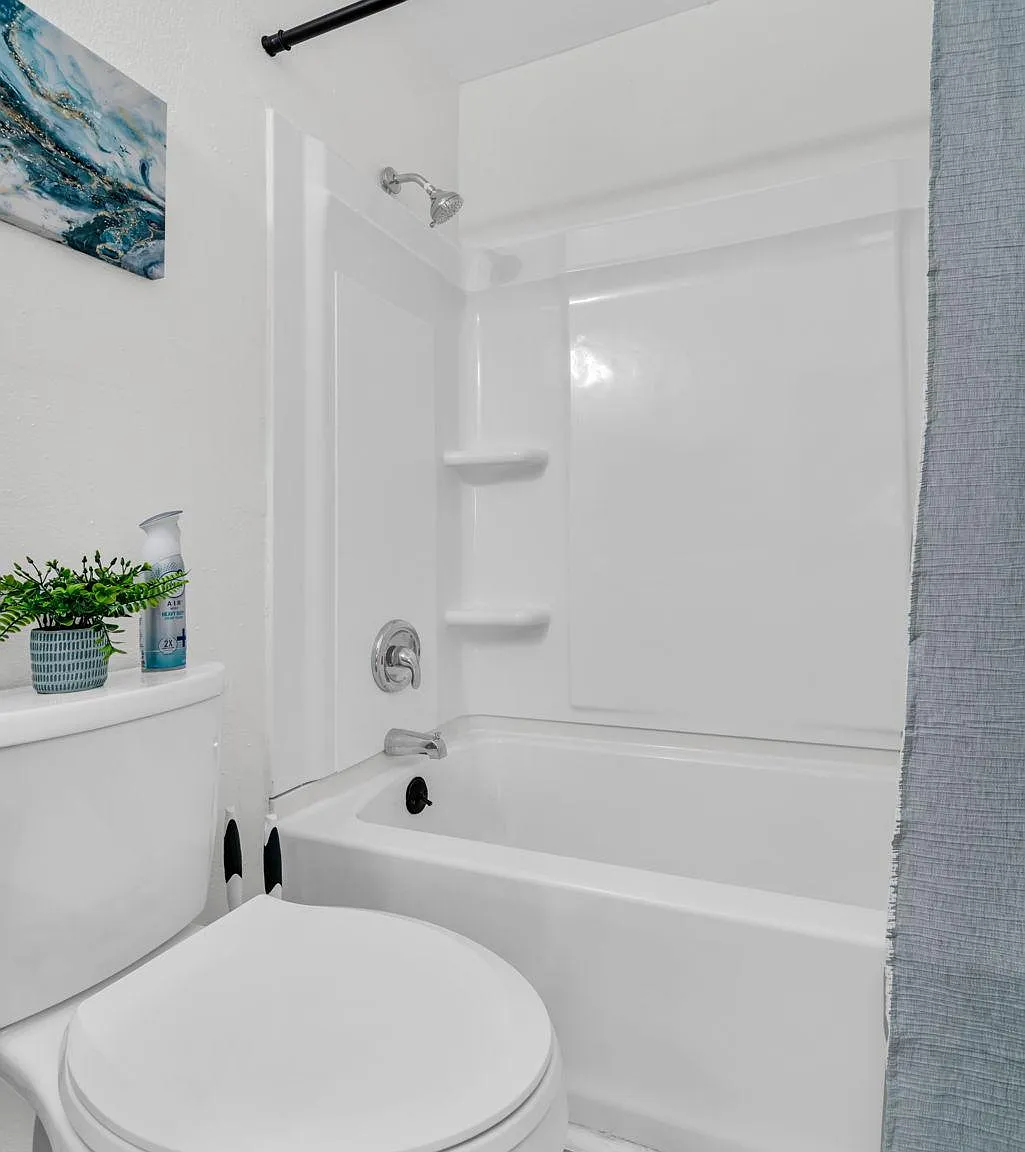 4 bed, 3.0 bath, 1855 sqft, $663 — Photo 3