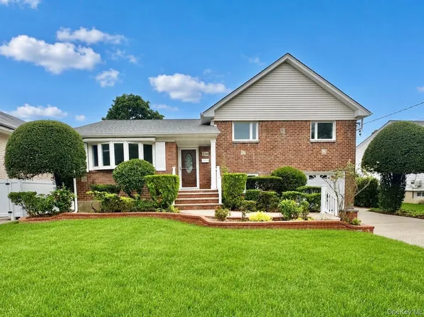 226 Vincent Drive, East Meadow, NY 11554