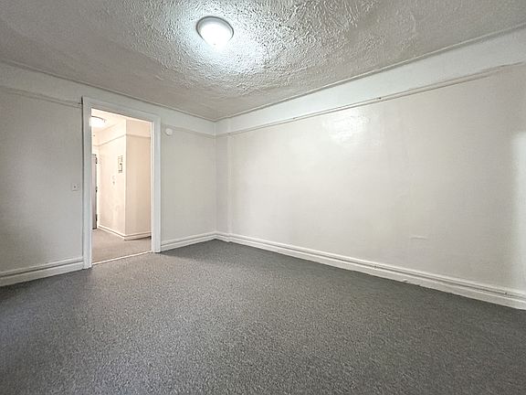 3rd image of 2507 Cruger Ave APT 16S