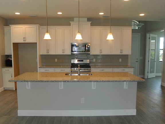 4th image of 3985 Archdale St