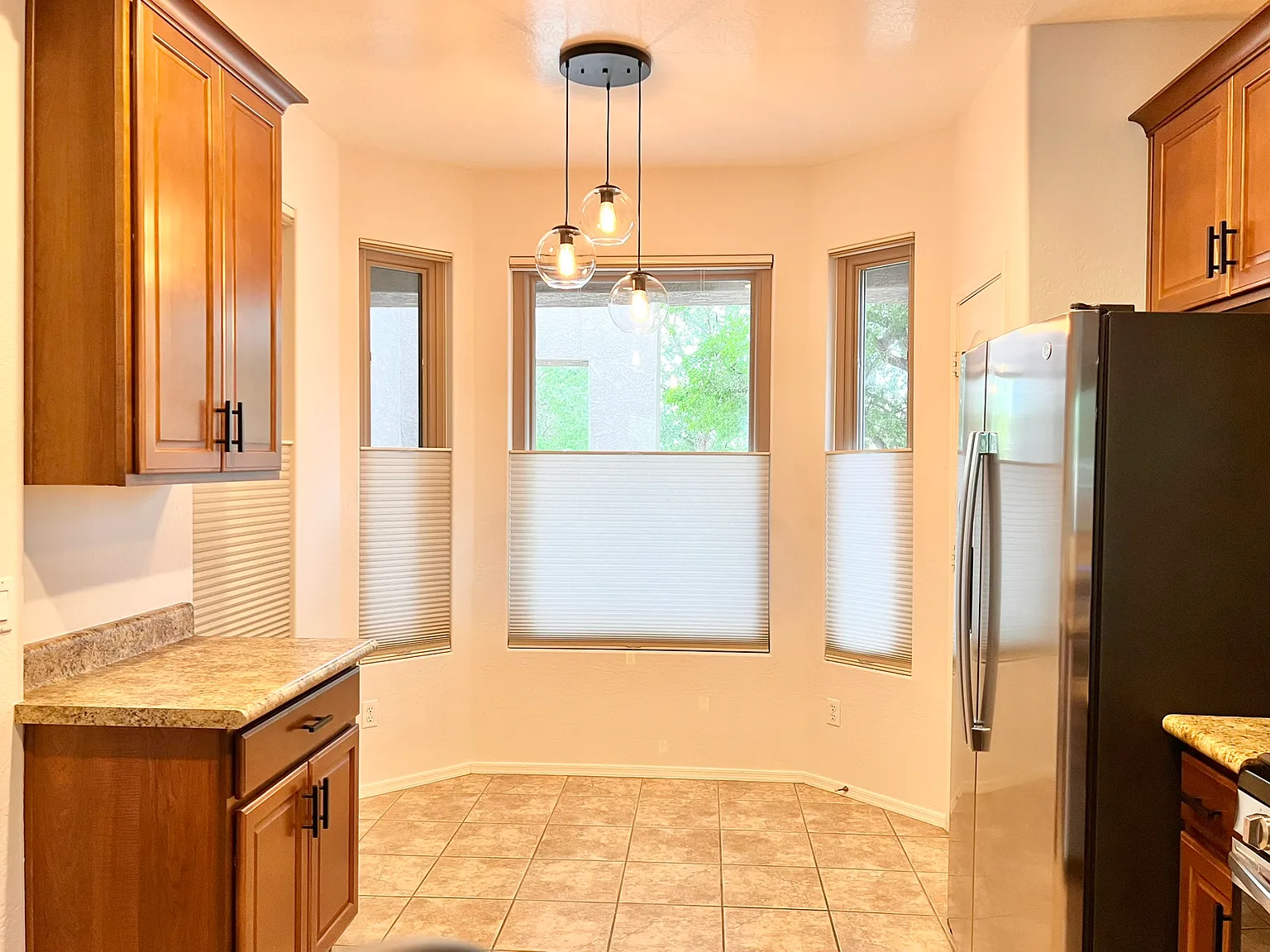 4 bed, 1450 sqft, $2,395 — Photo 3