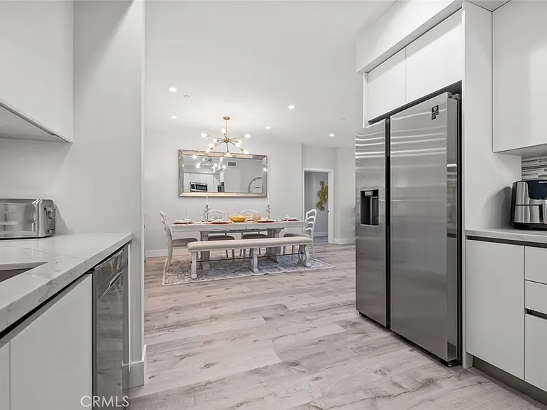 5820 La Mirada Ave #401 — Photo 22