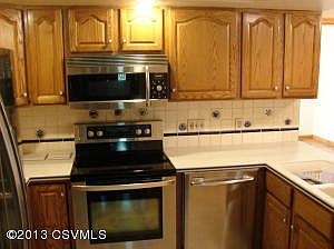 3rd image of 36 Woodside Dr