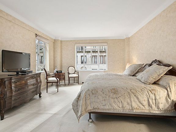 5th image of 870 5th Ave APT 4H