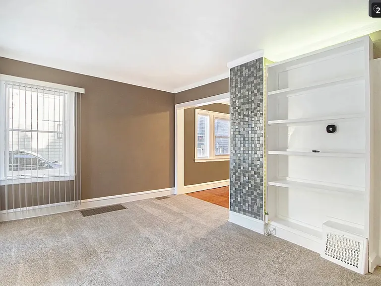 211 Burnham Dr — Photo 7