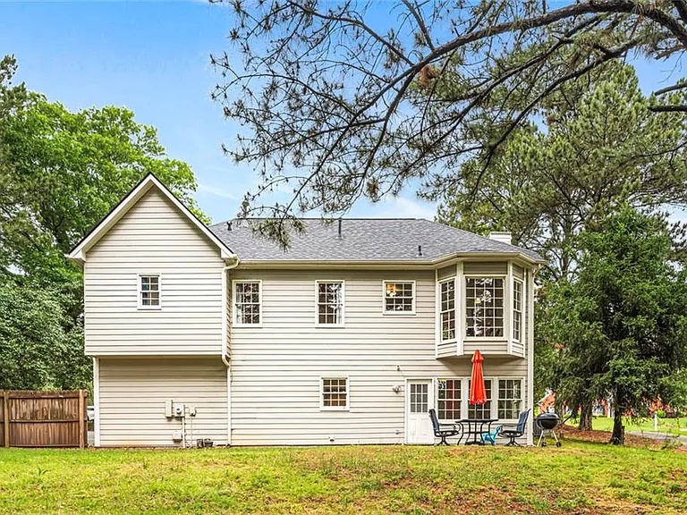 105 Leyland Ct — Photo 22