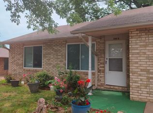 2202 Pin Oak Dr #B, Springdale, AR 72762