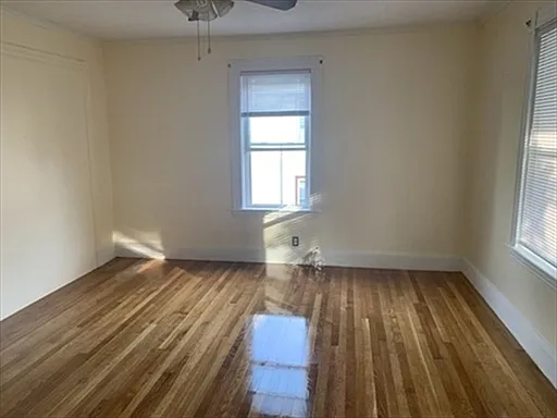3 bed, 2.5 bath, 1135 sqft, $3,100 — Photo 4