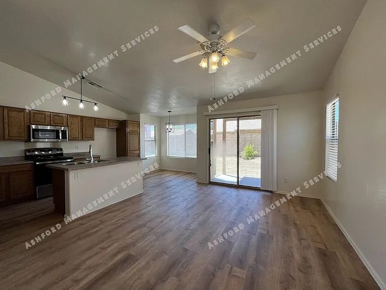 2046 S 171st Dr — Photo 8