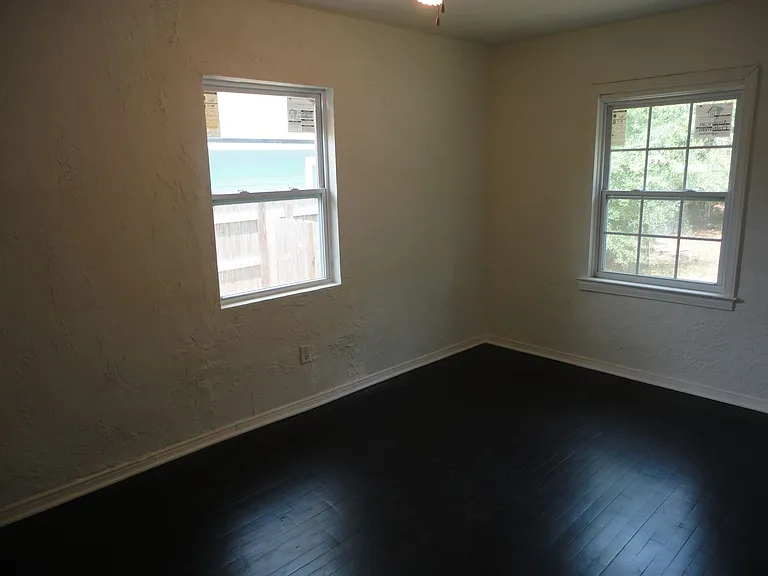 1334 NE 1st Ave — Photo 10