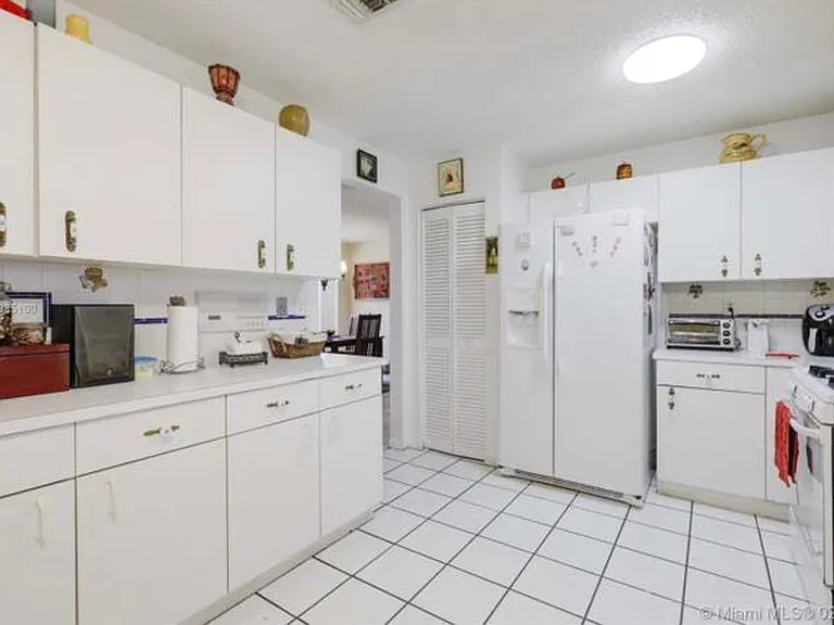 12559 SW 144th Ter — Photo 10