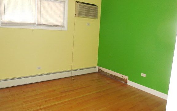 3rd image of 165 Dover Dr Unit 18