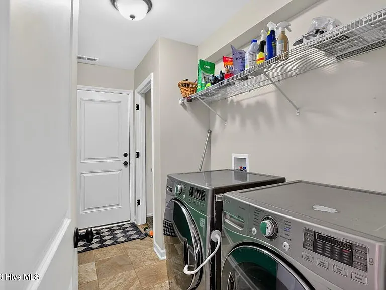 3208 Austin Ave — Photo 15