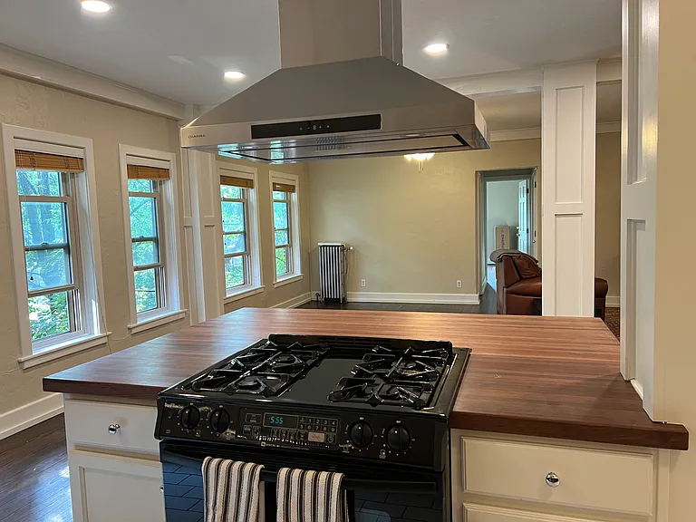 2330 Euclid Heights Blvd #301 — Photo 4