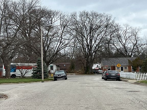4th image of 1904 Whippoorwill Dr