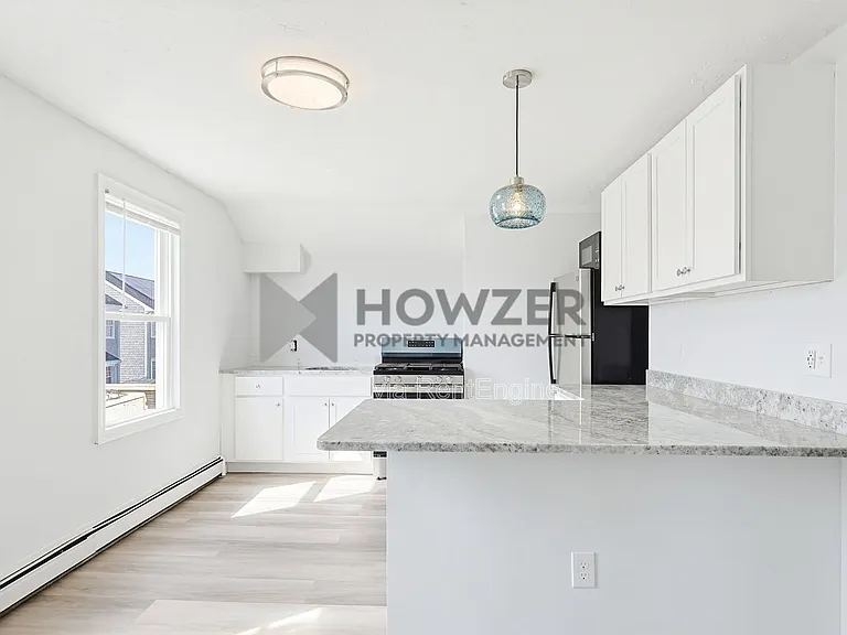 24 Crocker St #A4 — Photo 4