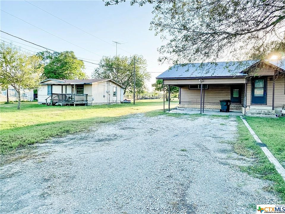 2nd image of 16236 N State Highway 123