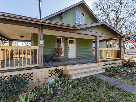 3rd image of 112 W Elm St