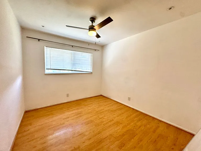 2065 Morley St — Photo 7