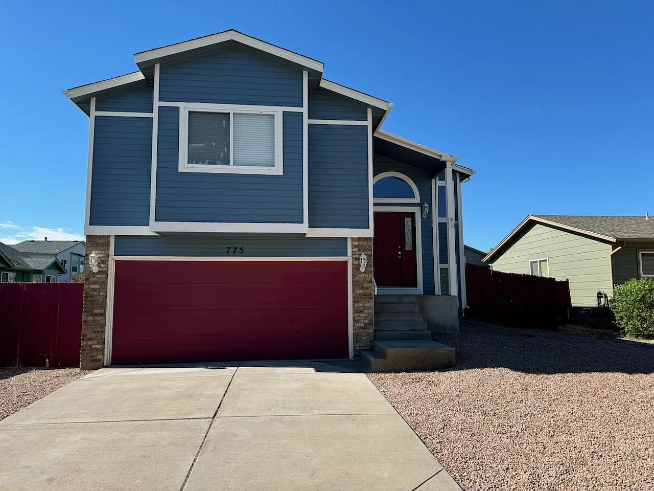3 bed, 2.0 bath, 1338 sqft, $2,125 — Photo 1