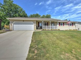 1445 N Wildwood Dr, Mt Zion, IL 62549