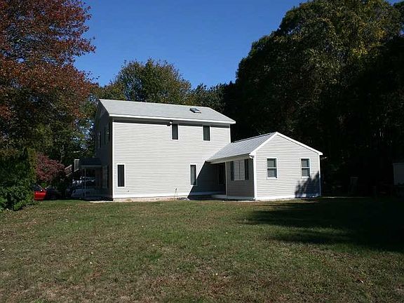 3rd image of 30 Courtland Dr