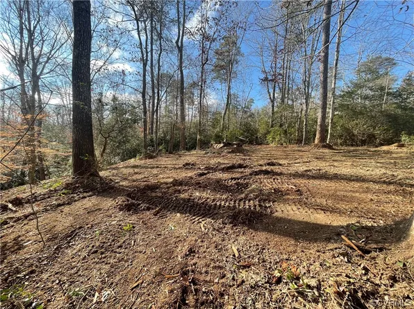 2 Carter Rd #2, Lanexa, VA 23089