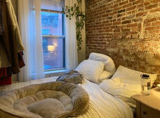64 Myrtle St #10R, Boston, MA 02114