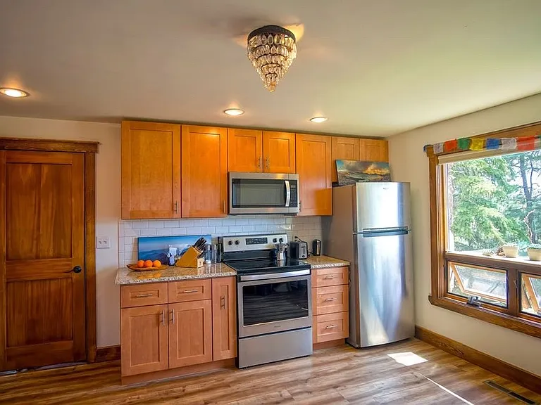 213 Left Fork Rd — Photo 2