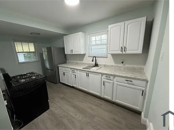 1108 Oakland Ave, Akron, OH 44310