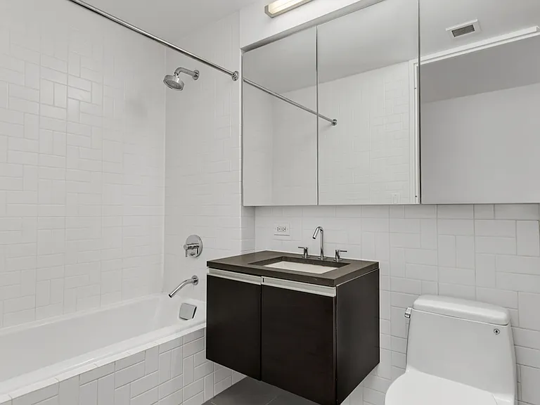110 3rd Ave #9A — Photo 4