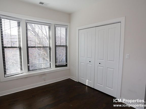 5th image of 1600 W Belle Plaine Ave #2E