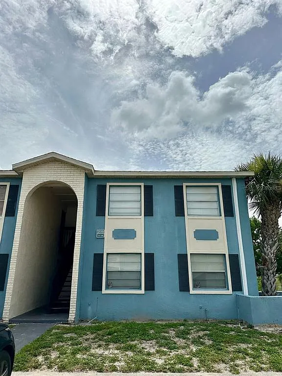 2 bed, 1.0 bath, 850 sqft, $1,450 — Photo 2