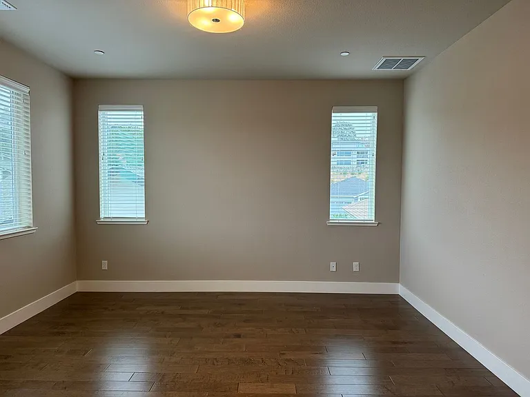 1845 Palisades Dr — Photo 18