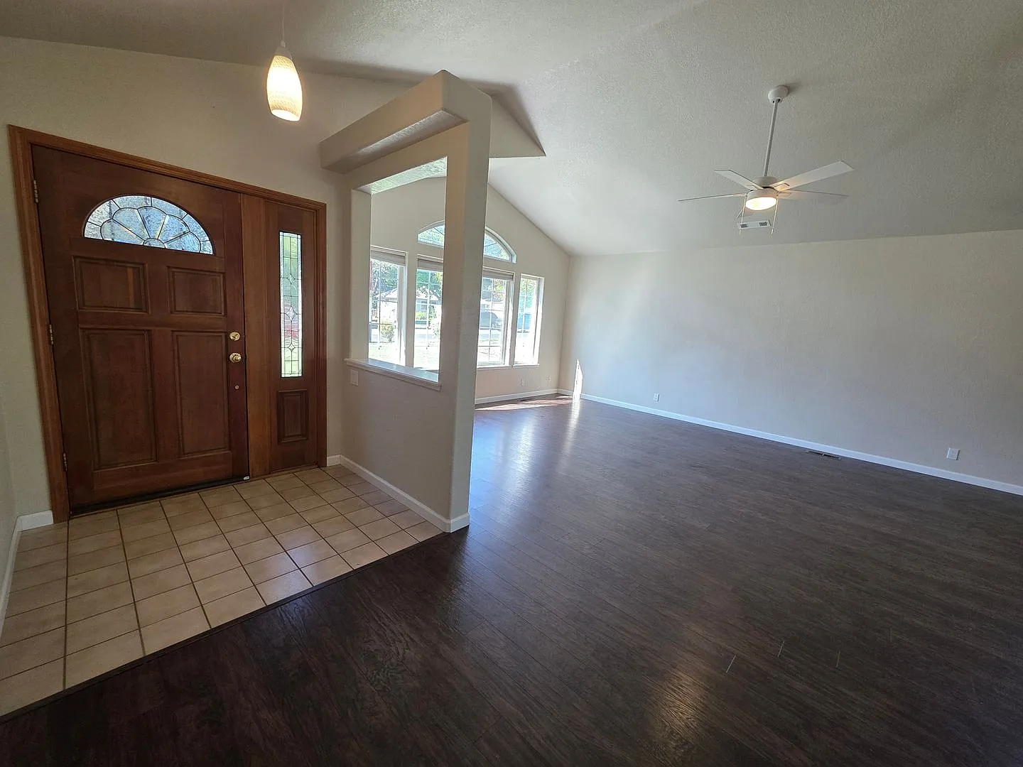 Large Lot Close to Downtown Grants Pass — Photo 4