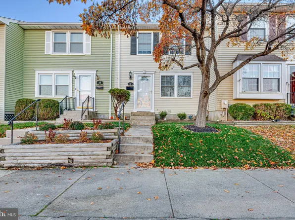 12 Bantry Ct, Rosedale, MD 21237