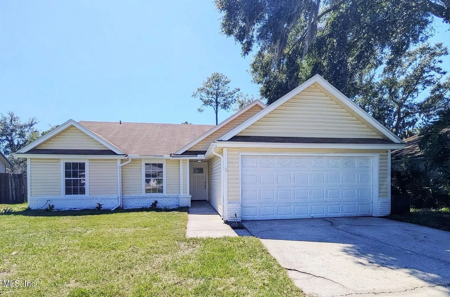 3 bed, 2.0 bath, 1357 sqft, $2,550 — Photo 3