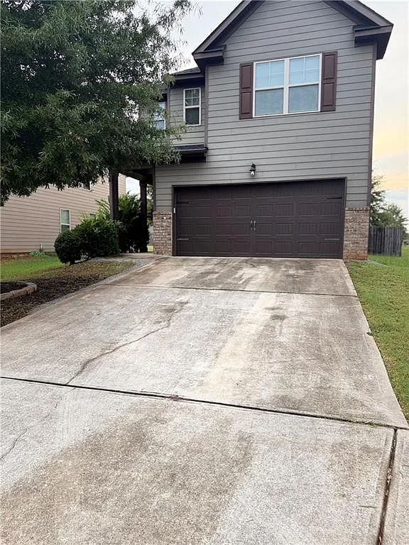 3 bed, 2.5 bath, 2004 sqft, $2,500 — Photo 1