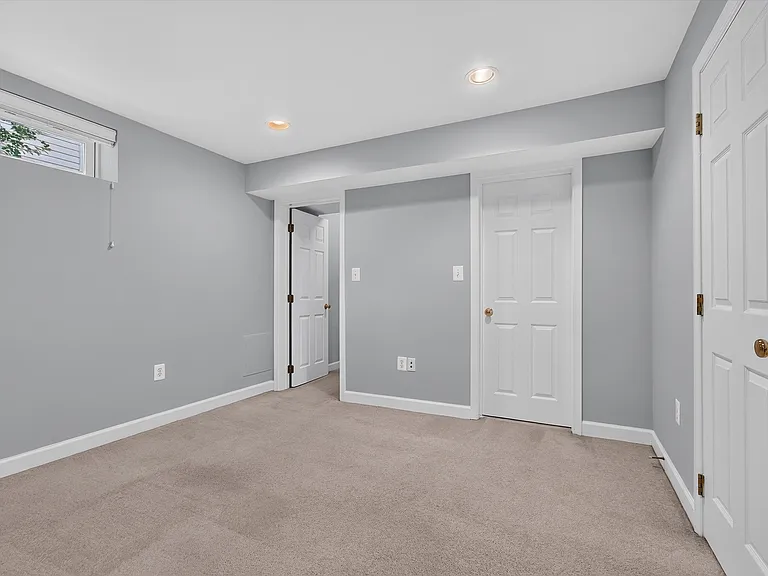25670 S Village Dr — Photo 34