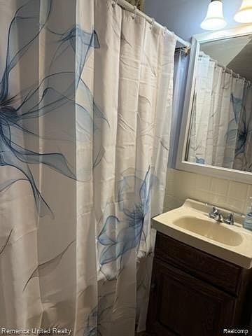 435 Riverbank St, photo 8