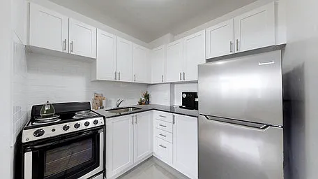 730 Dovercourt Rd — Photo 7