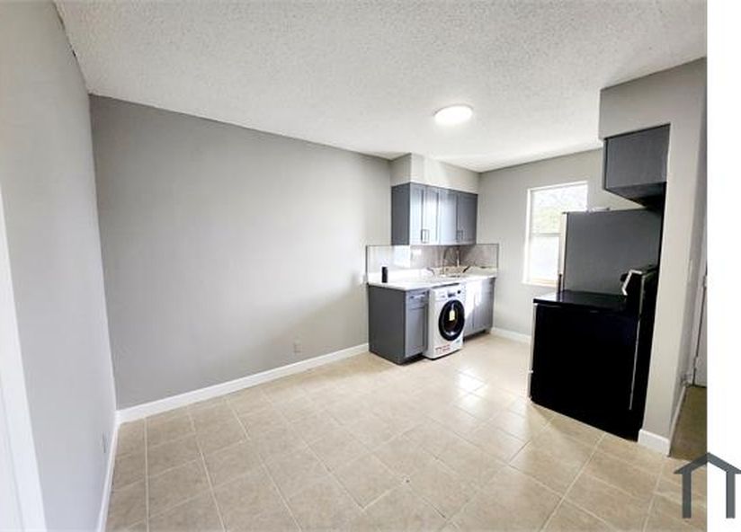 191 SW 15th St #202, photo 4