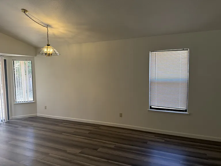 844 Stetson Way — Photo 12