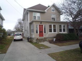427 Williams Ave, Williamstown, WV 26187