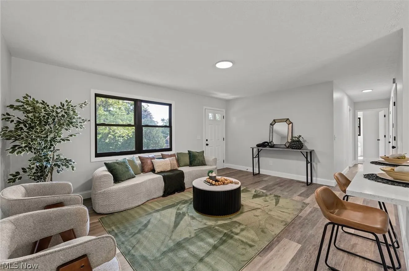 3 bed, 1092 sqft, $2,000 — Photo 4