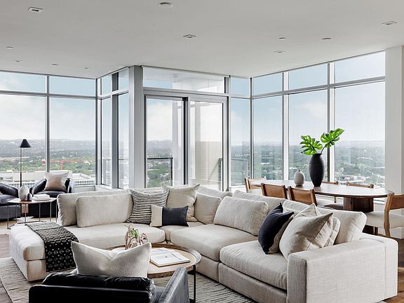 3rd image of 501 West Ave #2404