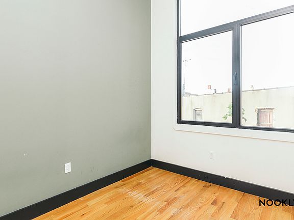 4th image of 277 Irving Ave #4C