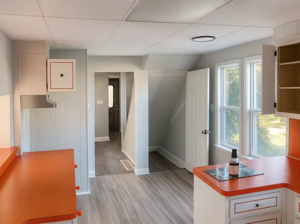 18615 Muskoka Ave, Cleveland, OH 44119