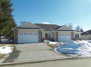 625 Union Rd, Cedar Falls, IA 50613